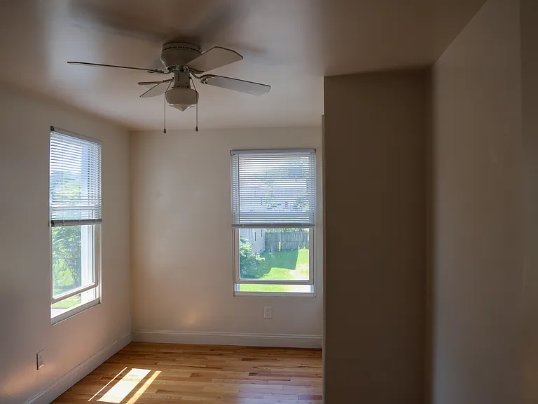 10 Pine St #3 — Photo 10