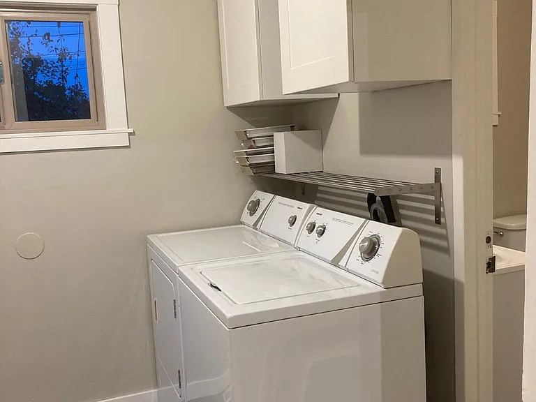 mudroom/laundry