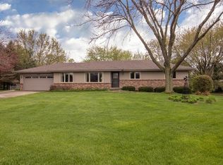 6326 Fernwood Ct, Rockford, IL 61103