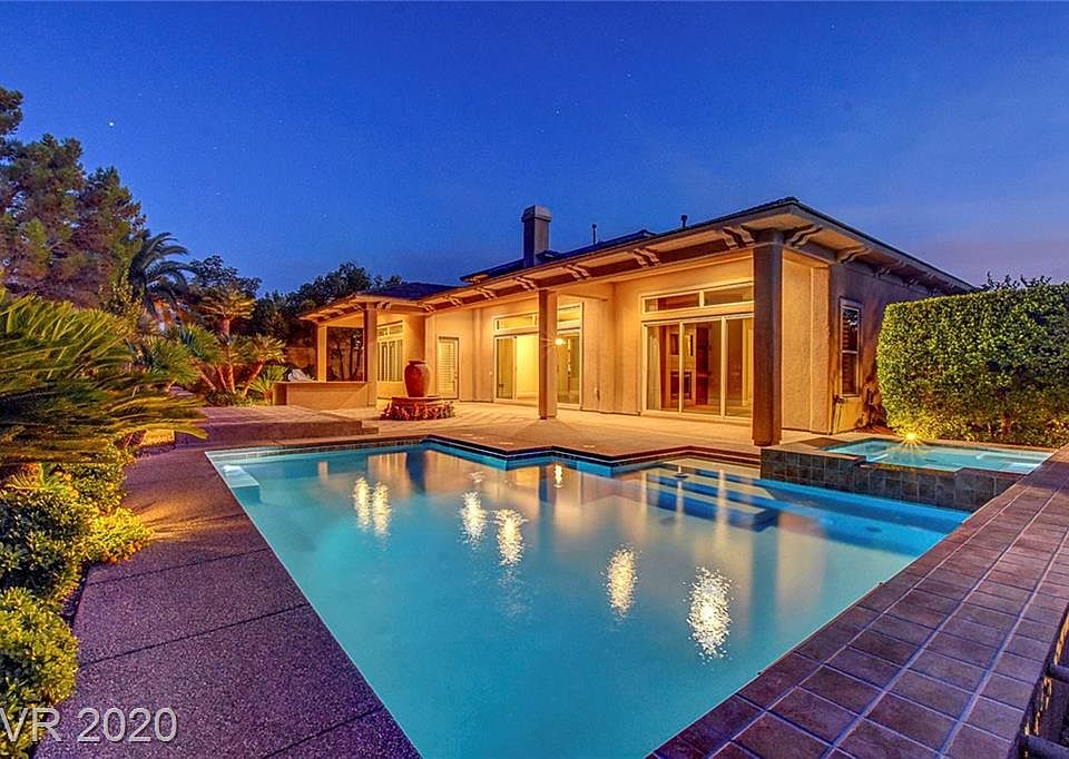 1st image of 30 Plum Hollow Dr
