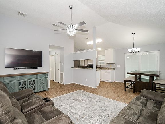 5th image of 17003 Enchanted Cir E