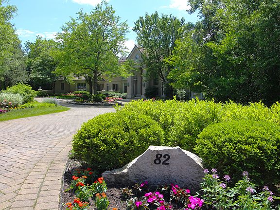 2nd image of 82 Breakenridge Farm