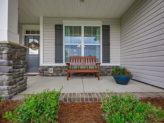 5th image of 134 Willow Ct