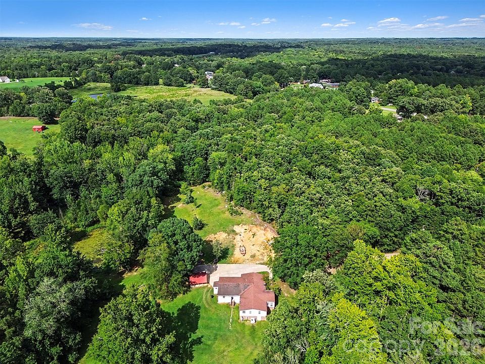 1st image of 2223 Camp Creek Rd