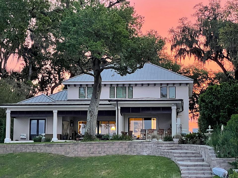 2nd image of 3605 Holly Grove Ave