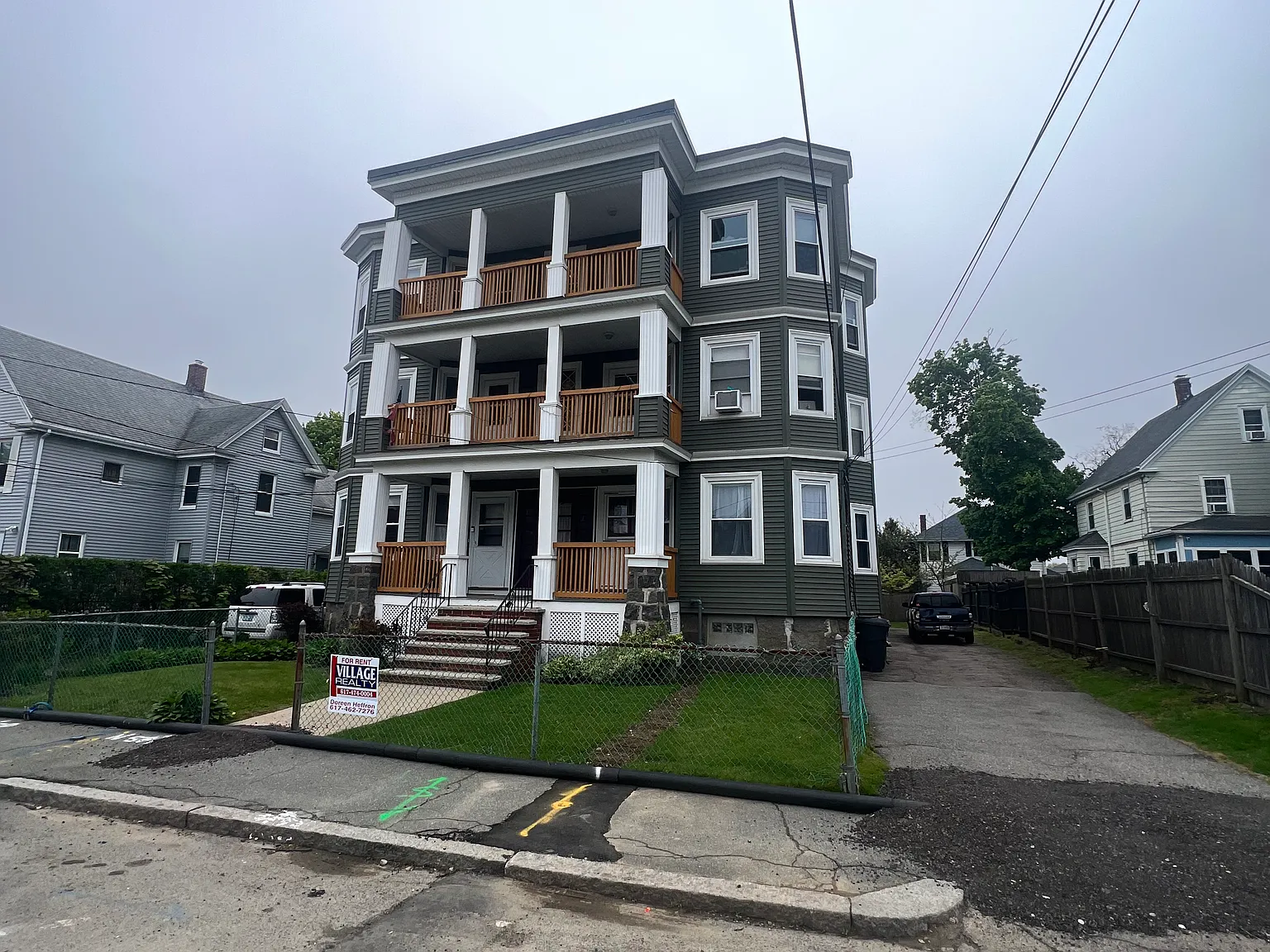 2 bed, 1000 sqft, $2,400 — Photo 2