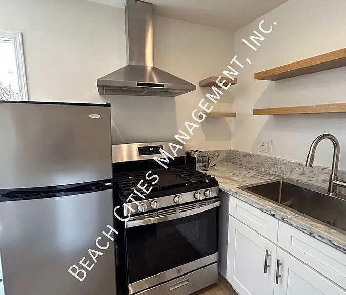 4432 Falcon Ave #A — Photo 11