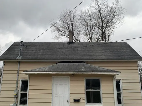 906 S State St, Christopher, IL 62822