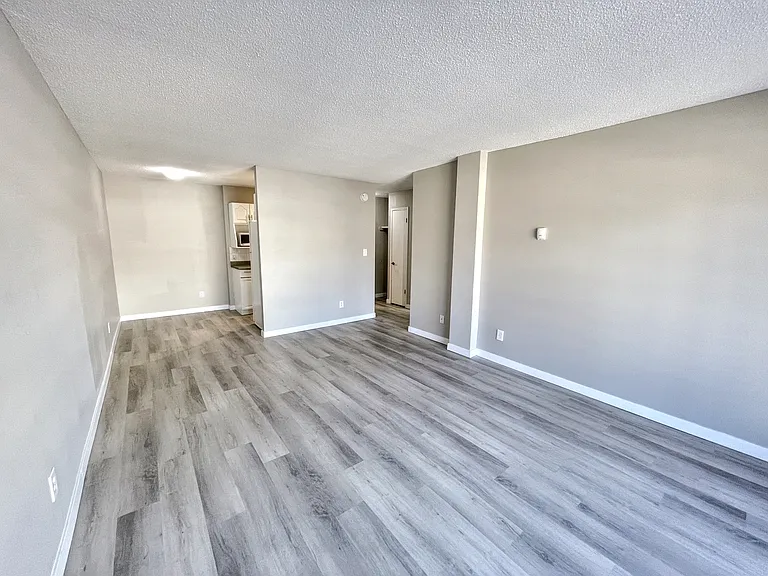 824 13th Ave SW — Photo 13