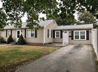 4 Bart Dr, Pawtucket, RI 02861