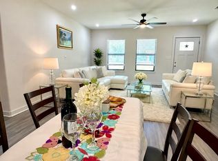 458 Maplewood Ln, San Antonio, TX 78216