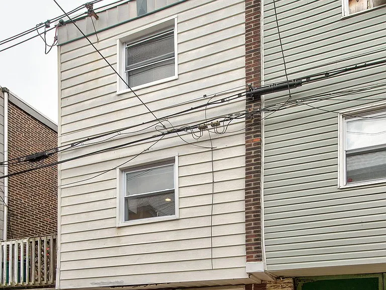 4021 Howland St — Photo 27