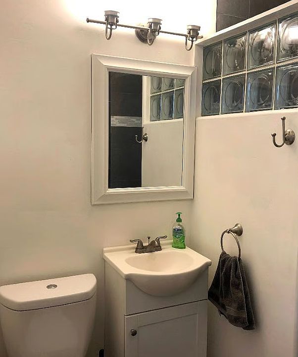 1st image of 1014 N Arizona Ave #1