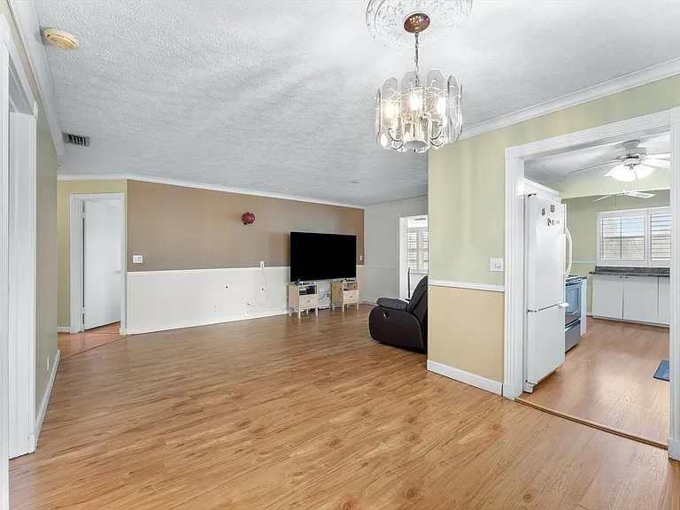 8000 Lagos De Campo Blvd #A-307 — Photo 8