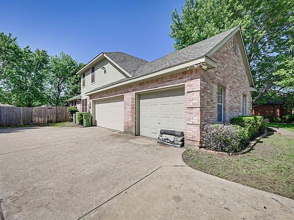 3rd image of 1504 Brittany Ln
