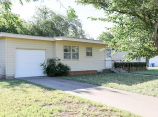 222 Park Ln, Winters, TX 79567