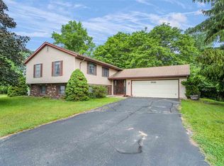 5930 Estola St, Jackson, MI 49201