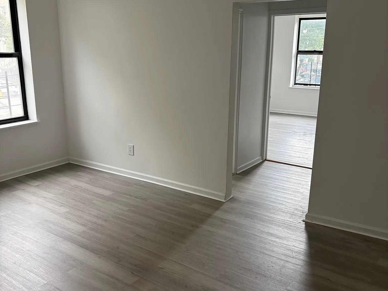 3 bed, 1300 sqft, $2,890 — Photo 4