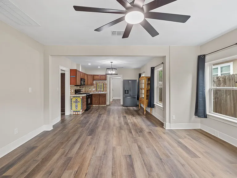 2834 Pearl St — Photo 7