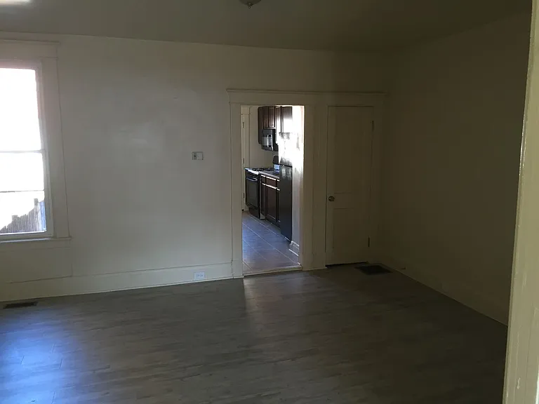 3322 Brighton St — Photo 3