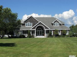 15 Laila Ln, Remsenburg, NY 11960