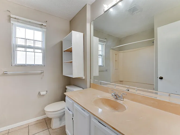 13218 Avonshire Dr — Photo 9