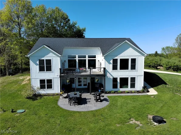 7888 Flawil Dr, Millersburg, OH 44654