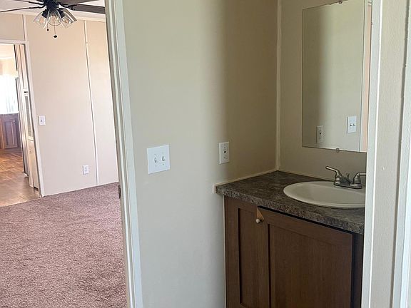 4th image of 163 Parkway Dr