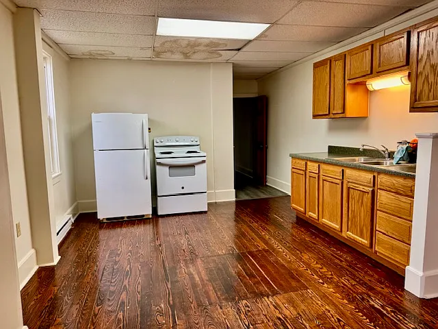 626 E. Middle St, Lower - Kitchen