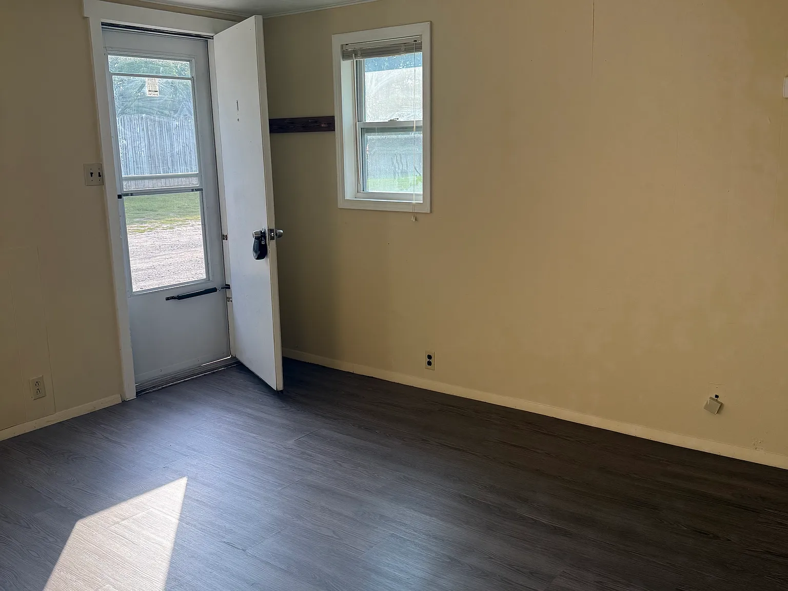 1 bed, 650 sqft, $750 — Photo 3