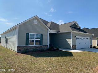 544 Appalachian Trl N, Jacksonville, NC 28546