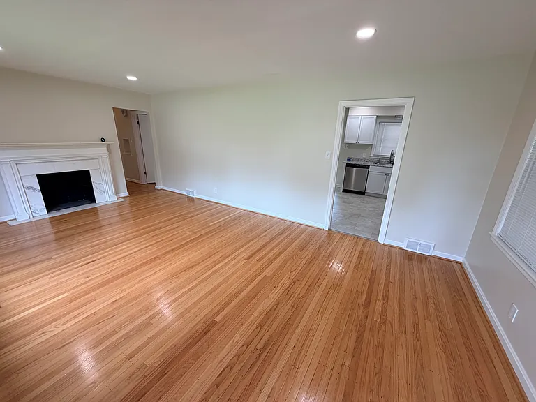 3810 Chevy Chase Rd — Photo 4