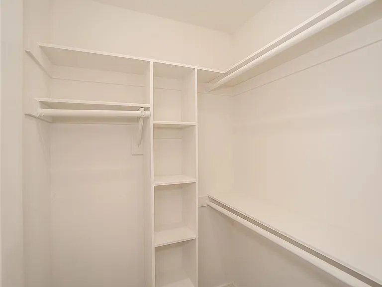 7199 S La Cienega Blvd — Photo 16