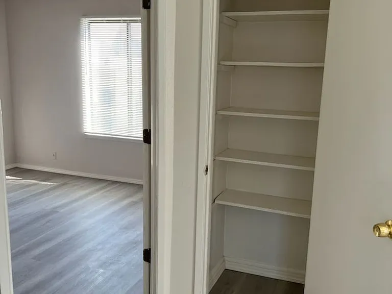 2065 Riley Ct — Photo 8