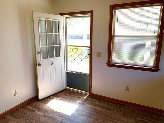 2nd image of 300 Bolling St APT A