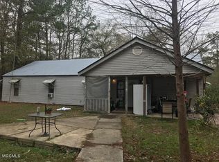 29 Sam Powell Rd, Picayune, MS 39466