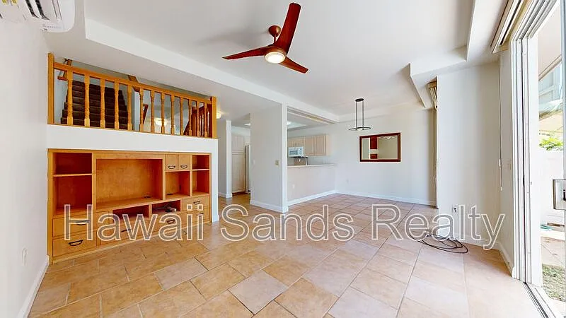 3 bed, 2.5 bath, 1261 sqft, $4,150 — Photo 3