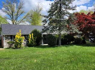 837 Warfield Ln, Huntingdon Valley, PA 19006