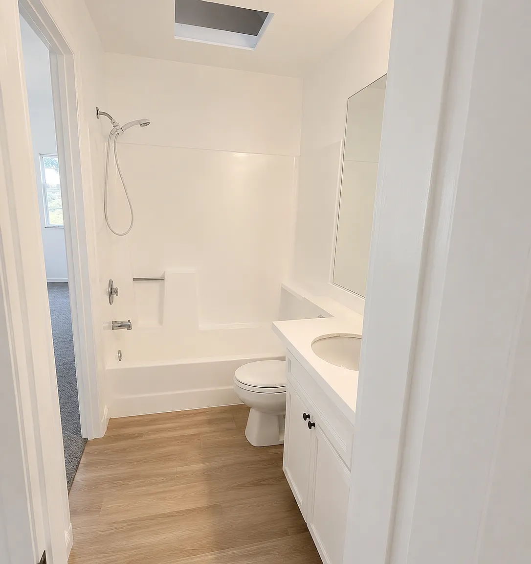 2 bed, 1000 sqft, $1,790 — Photo 3