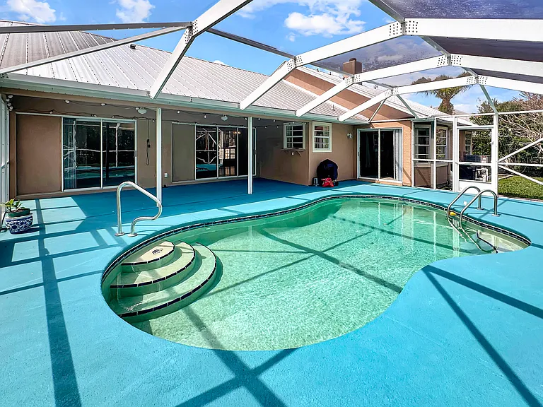 1860 Cobia Dr — Photo 40