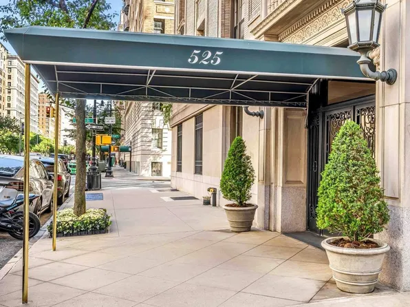 525 Park Avenue image 2 of 11