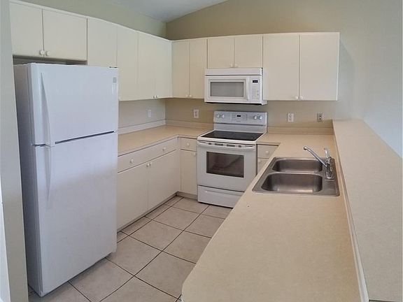 3rd image of 4614 Leonard Blvd S