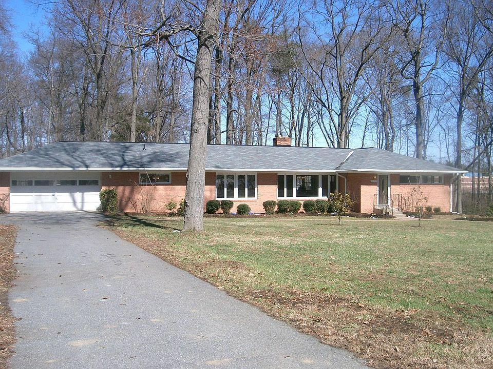 2nd image of 14110 Lancaster Ln