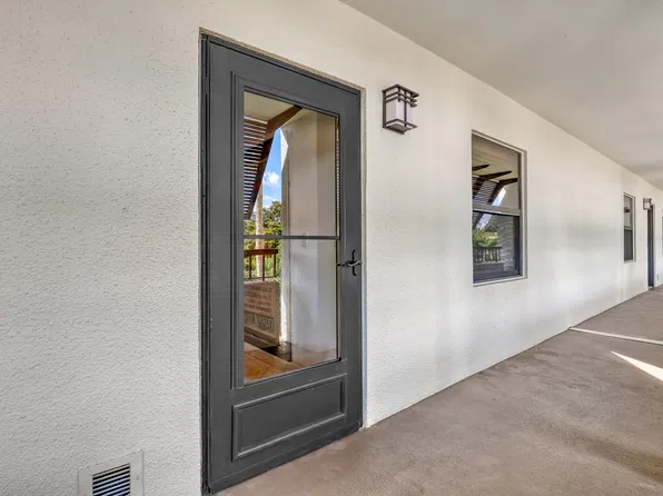356 Golfview Road #403, North Palm Beach, FL 33408