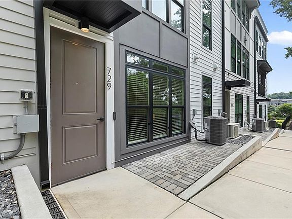 3rd image of 729 Eloise Way SE #A