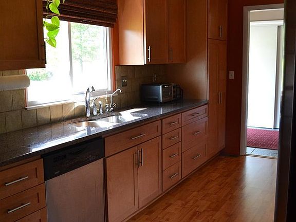 5th image of 1635 Acacia Dr NW