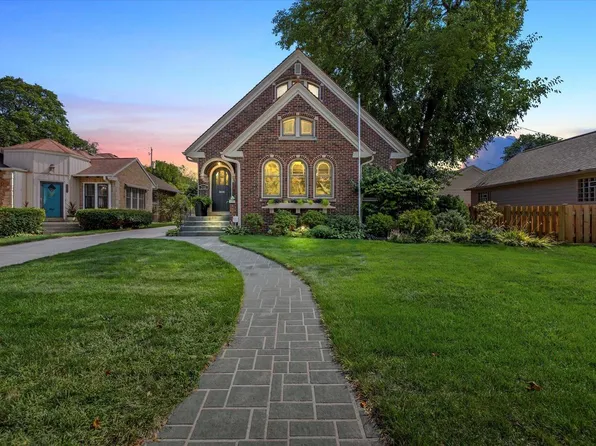 7111 West Wisconsin AVENUE, Wauwatosa, WI 53213