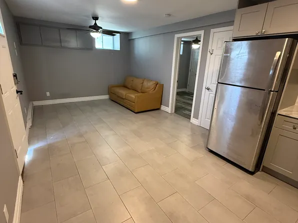 33 Hart Ave APT 1, Yonkers, NY 10704