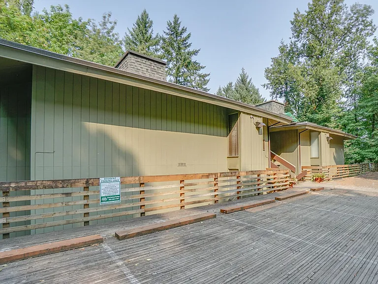 1239 SW Woods St — Photo 30
