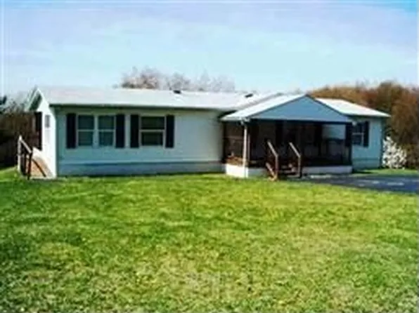 1942 6th St, Newell, WV 26047